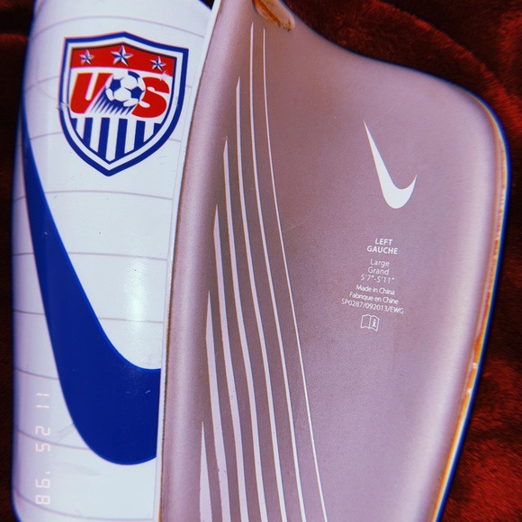 Nike USA Mercurial Shin Guards - size Large, white and blue. - Picture 2 of 5